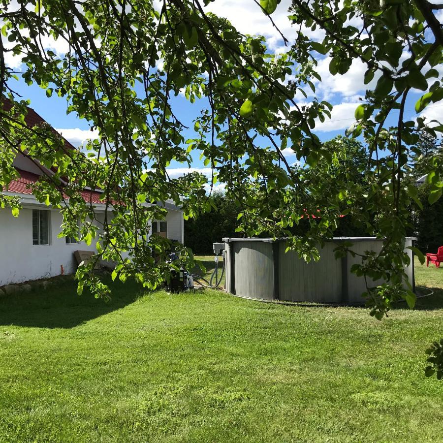 La Maison Du Village, Spa Shawinigan Exterior photo