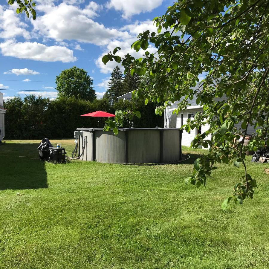 La Maison Du Village, Spa Shawinigan Exterior photo