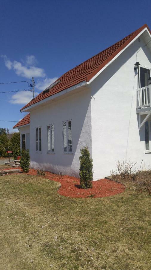 La Maison Du Village, Spa Shawinigan Exterior photo